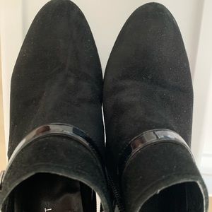 Nine West bootie black suede with buckle